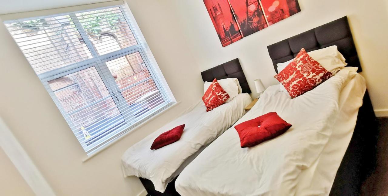 J Quarter - Sleeps 5 Long Term & Families Comfortably, 4 Beds, 2 Bathrooms Бирмингем Экстерьер фото